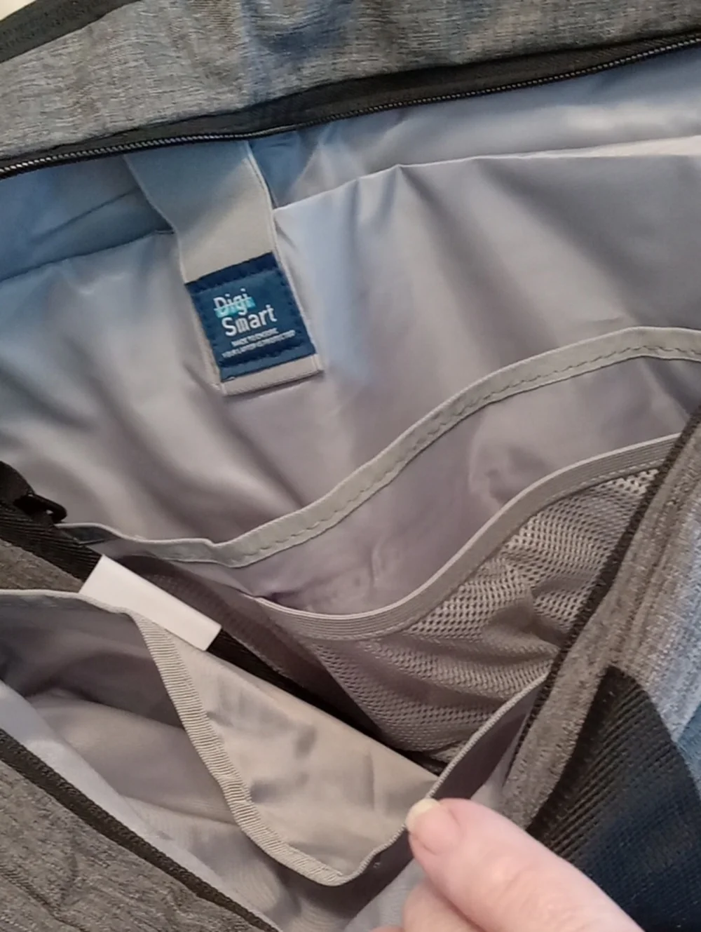 NWT  Smartbag Men’s Gray Luggage Bag. Travel, Versatile